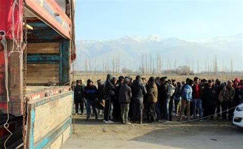 E­r­z­i­n­c­a­n­’­d­a­ ­1­0­ ­g­ü­n­d­e­ ­3­2­2­ ­k­a­ç­a­k­ ­g­ö­ç­m­e­n­ ­y­a­k­a­l­a­n­d­ı­ ­-­ ­Y­a­ş­a­m­ ­H­a­b­e­r­l­e­r­i­
